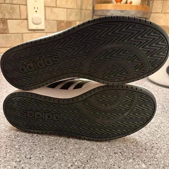 Men’s Adidas High Top size 8 1/2 - Picture 3 of 6